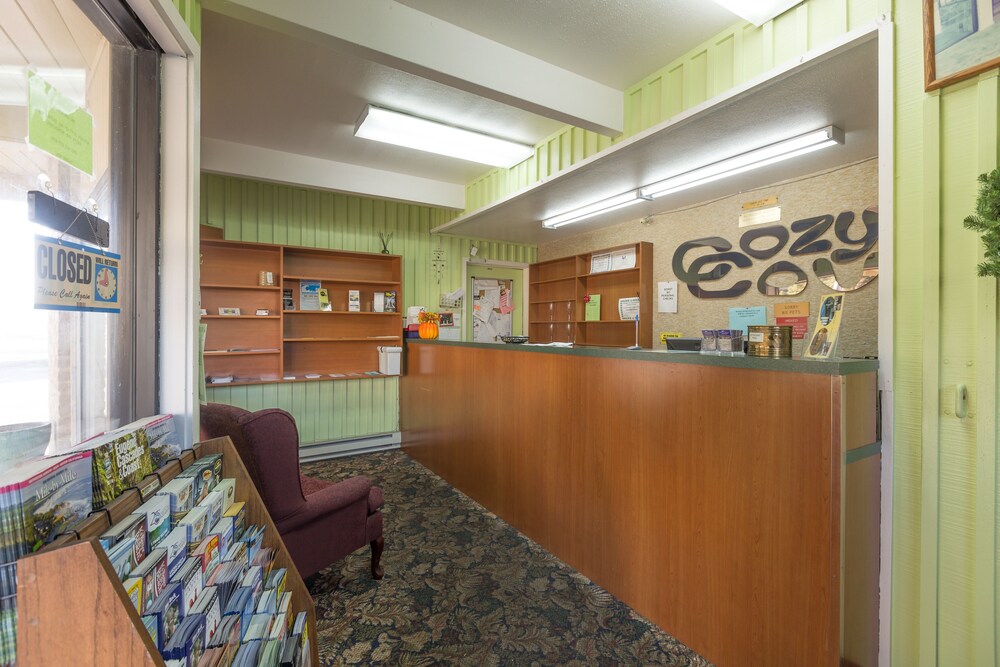 Cozy Cove Beachfront Resort Inn - photo 2