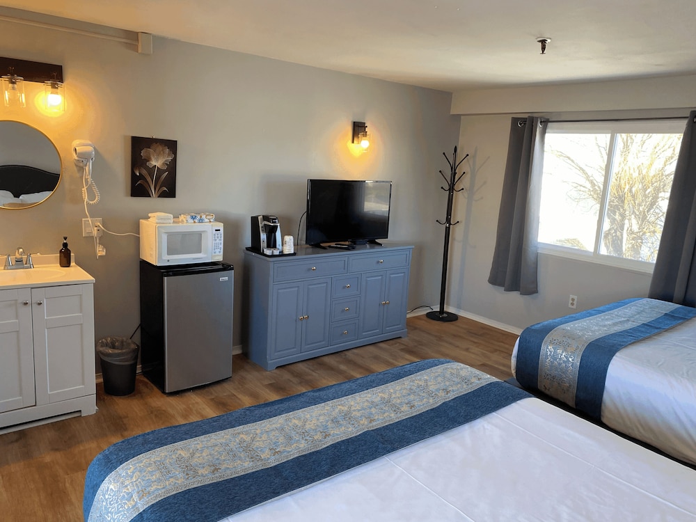Hampton Harbor Motel - photo 4