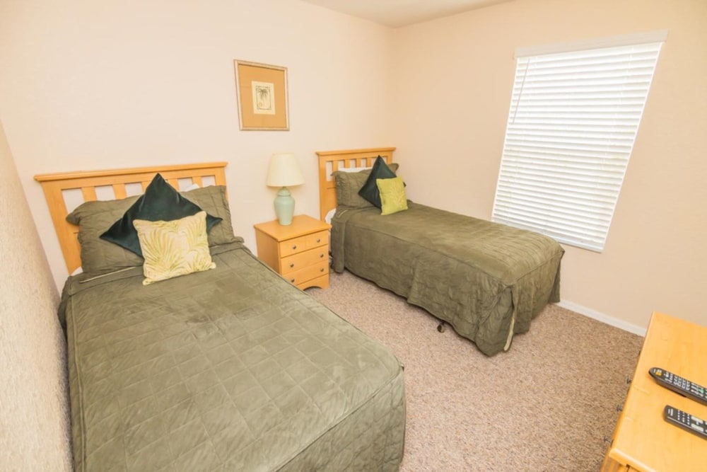Lynval's Regal Palms Resort Townhome - photo 9