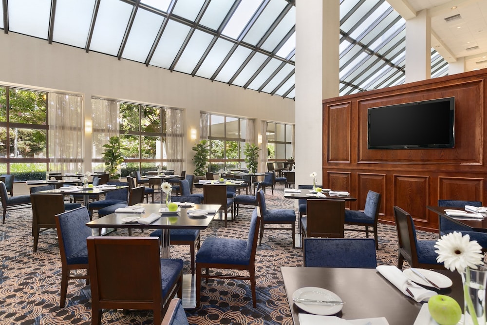Embassy Suites by Hilton Santa Clara Silicon Valley - photo 53