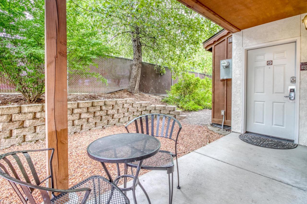 Icicle Village Resort 401 402 Ponderosa Hideaway — Leavenworth