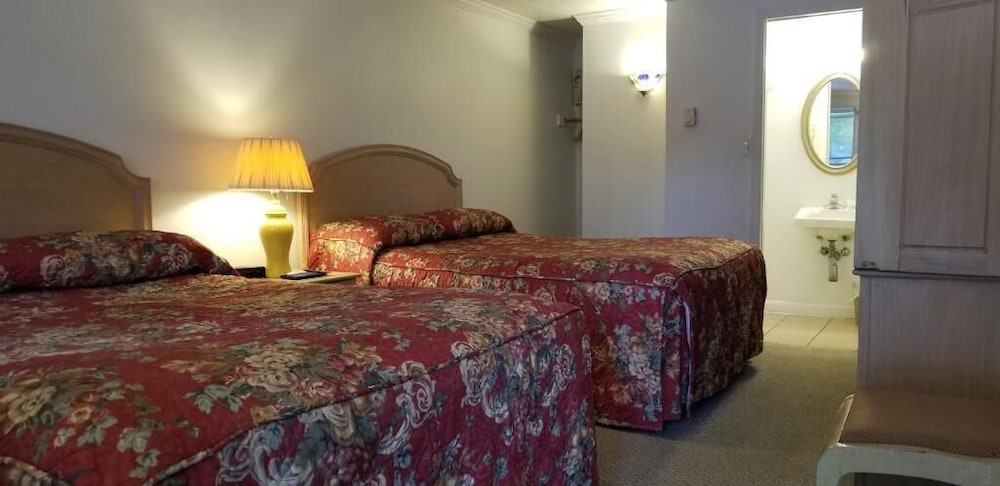 Tallwood Motel Wells - photo 17