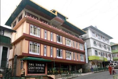 Jain Retreat And Resort Pvt Ltd The Sikkim Continental — hotel in Gangtok