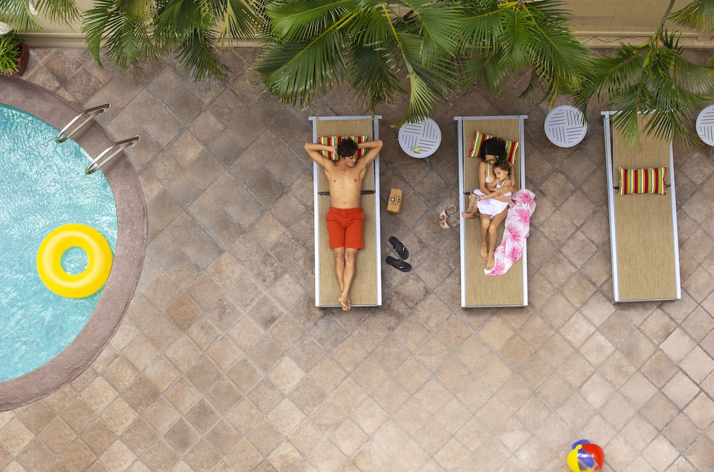 Coconut Waikiki Hotel - photo 27
