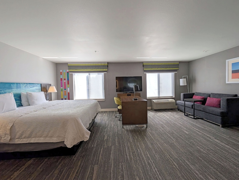 Hampton Inn & Suites Tacoma - photo 14