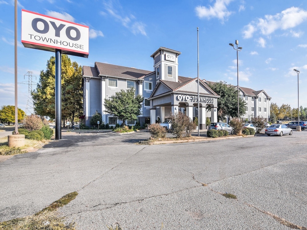 OYO Townhouse Oklahoma City Airport - featured photo