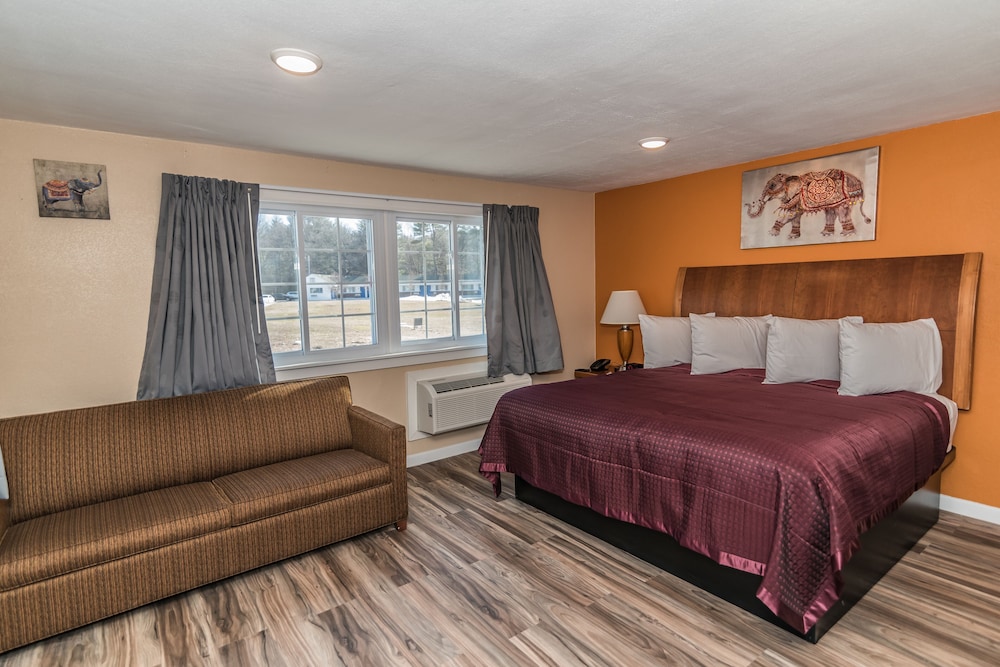 The Minuteman Inn - photo 6