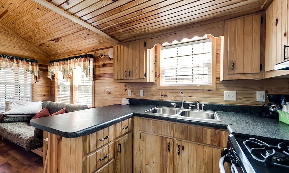 Rustic Creek Ranch Resort - photo 2