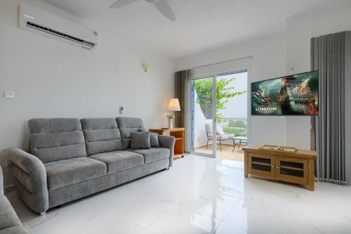 Apollo Beach Villa 63