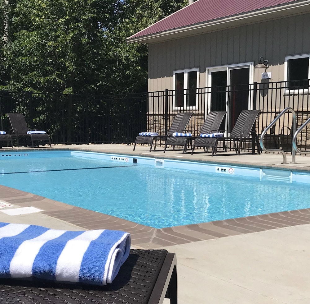 Hollys Resort - photo 55