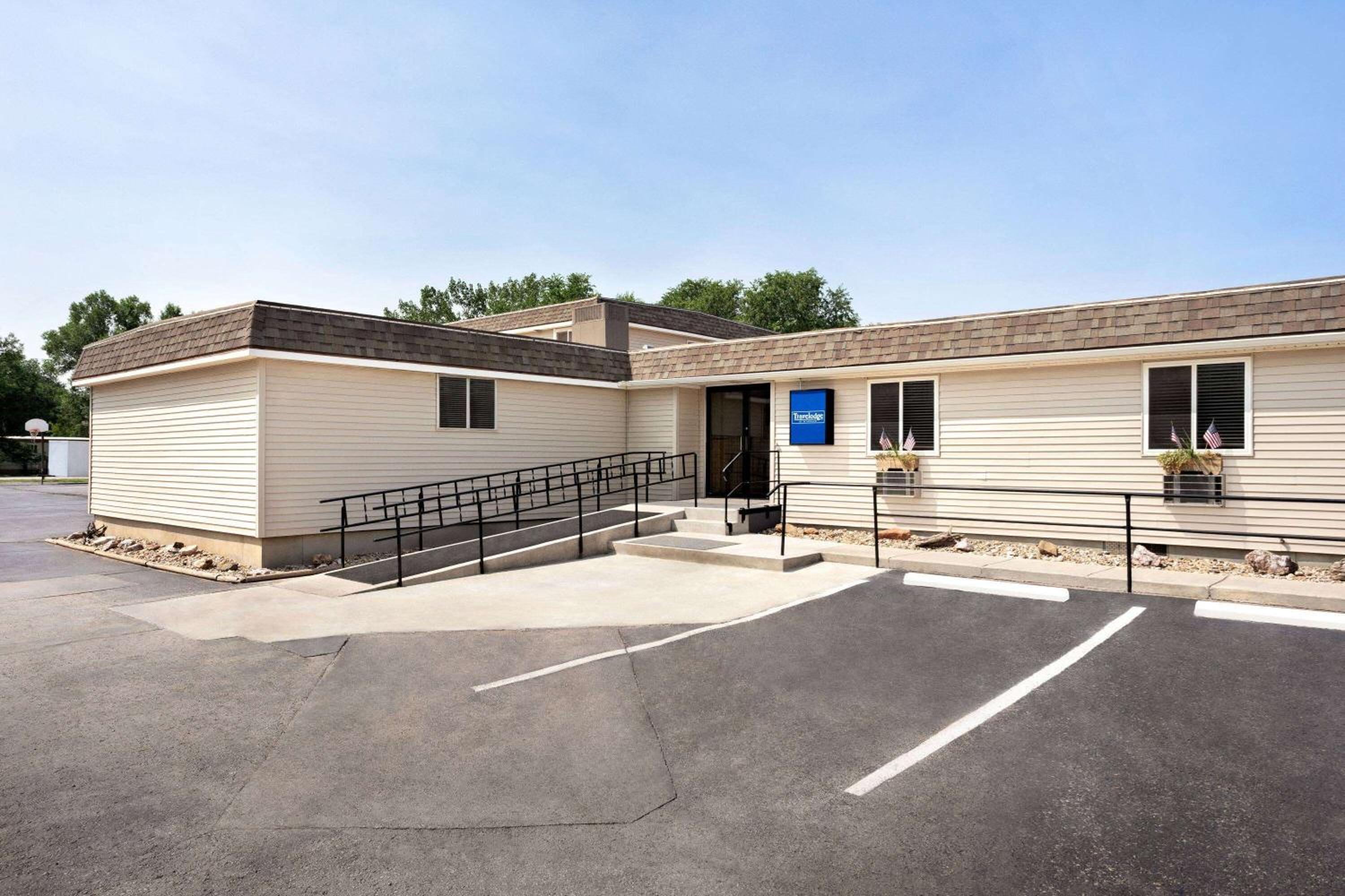 Travelodge by Wyndham Edgemont - photo 22