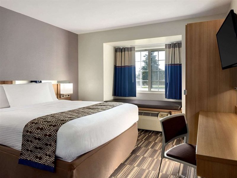 Microtel Inn & Suites by Wyndham Baton Rouge - photo 5