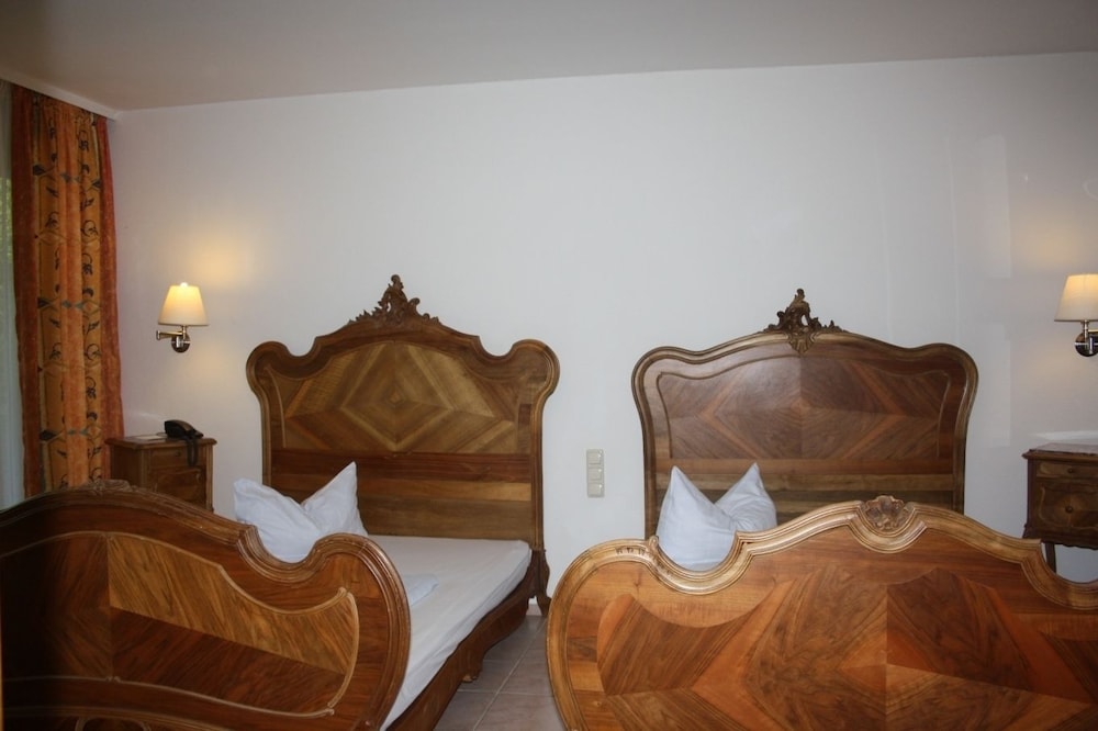 Bawelsberger Hof — Dillingen — photo 4
