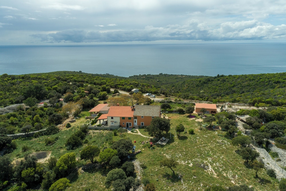 Island Top Sea View Estate — 4-Star Luxury Hotel in Mali Losinj, Croatia