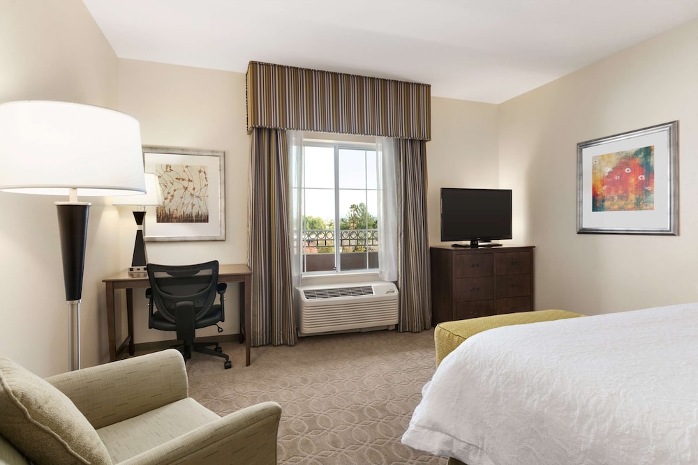 Hampton Inn & Suites San Bernardino - photo 14