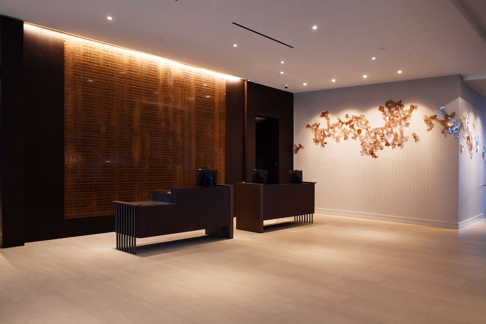 UNC Charlotte Marriott Hotel & Conference Center - photo 2