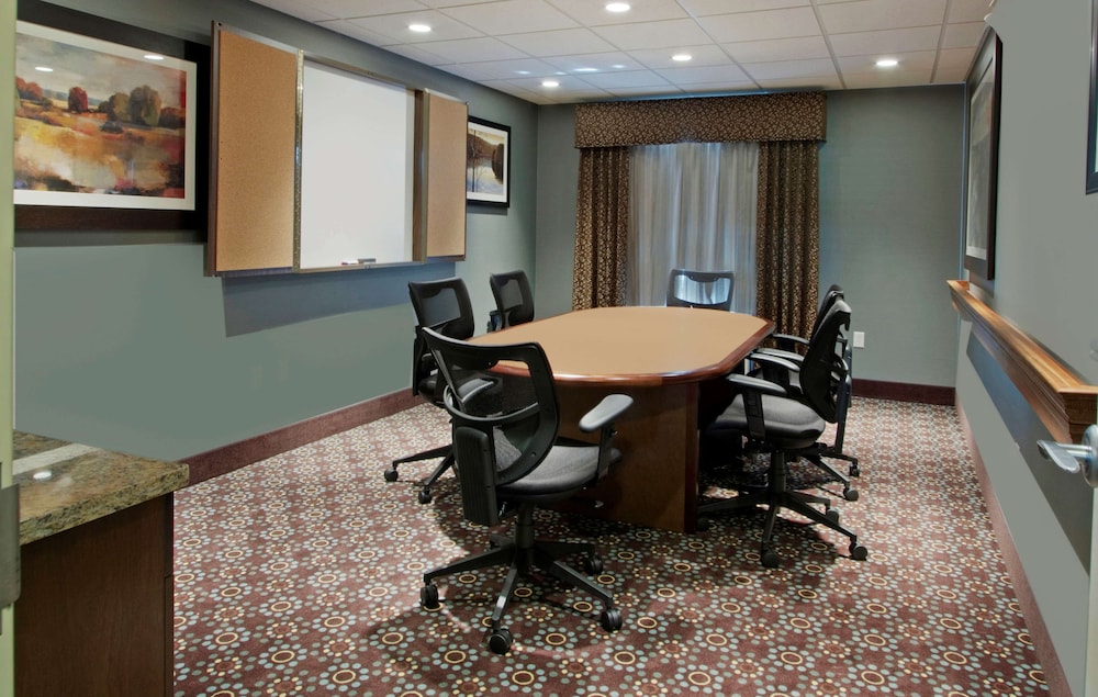 Hampton Inn & Suites Grafton - photo 39