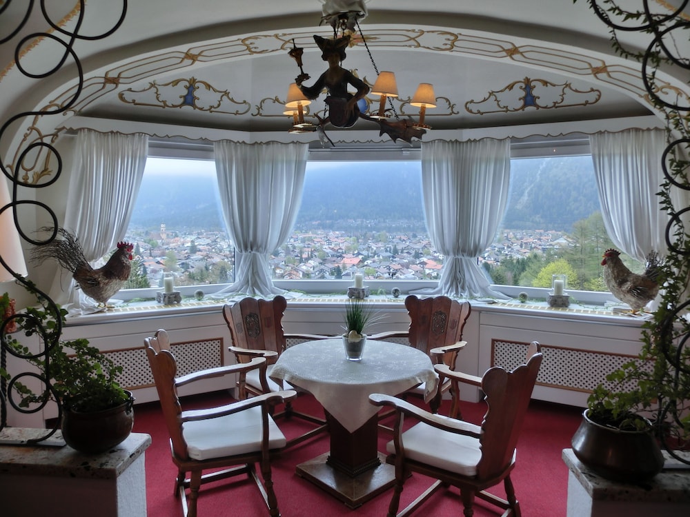 Hotel Garni Drachenburg — Mittenwald — photo 2