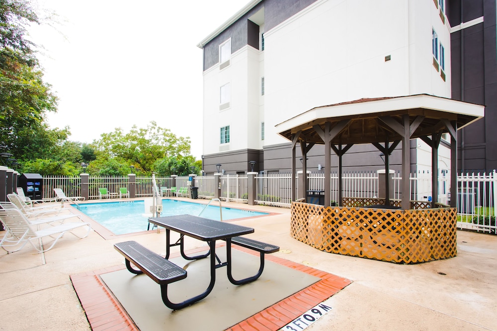 Palacio Royale Inn Signature Katy - photo 31