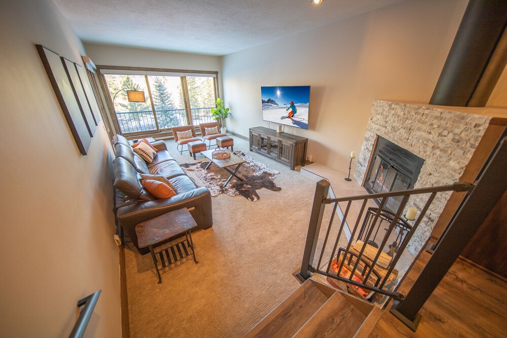 Pines 2050 — 4-Star Luxury Hotel in Keystone, United States