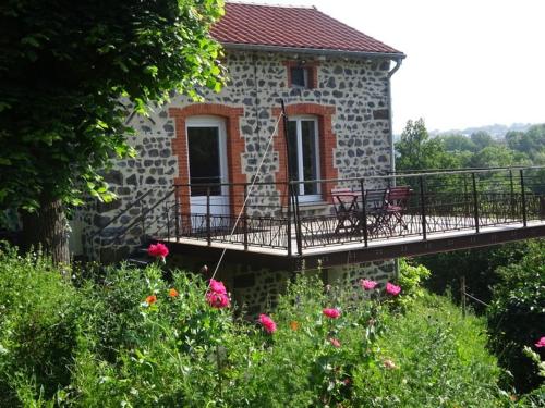 Gite Charmant Avec Terrasse Et Wifi Au Puy En Velay Fr 1 582 331 — Le Puy En Velay