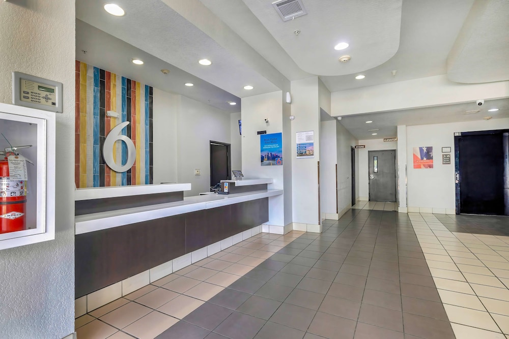 Motel 6 Cedar Park TX - photo 2