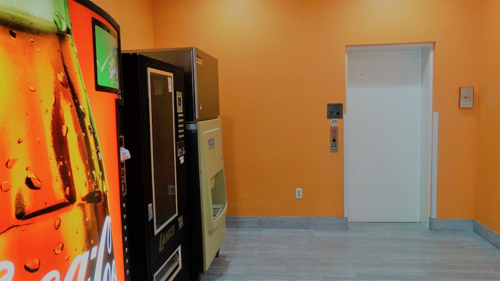 Oak Tree Inn & Suites - photo 27