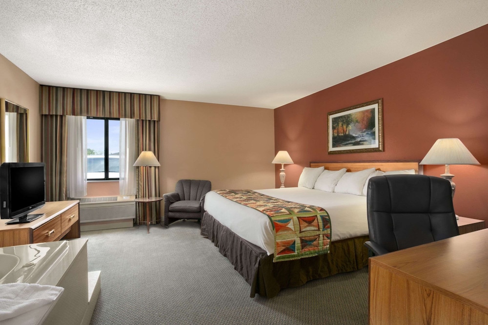 Baymont by Wyndham Sullivan - photo 10