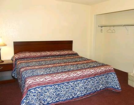 Comfort Executive Inn - photo 7