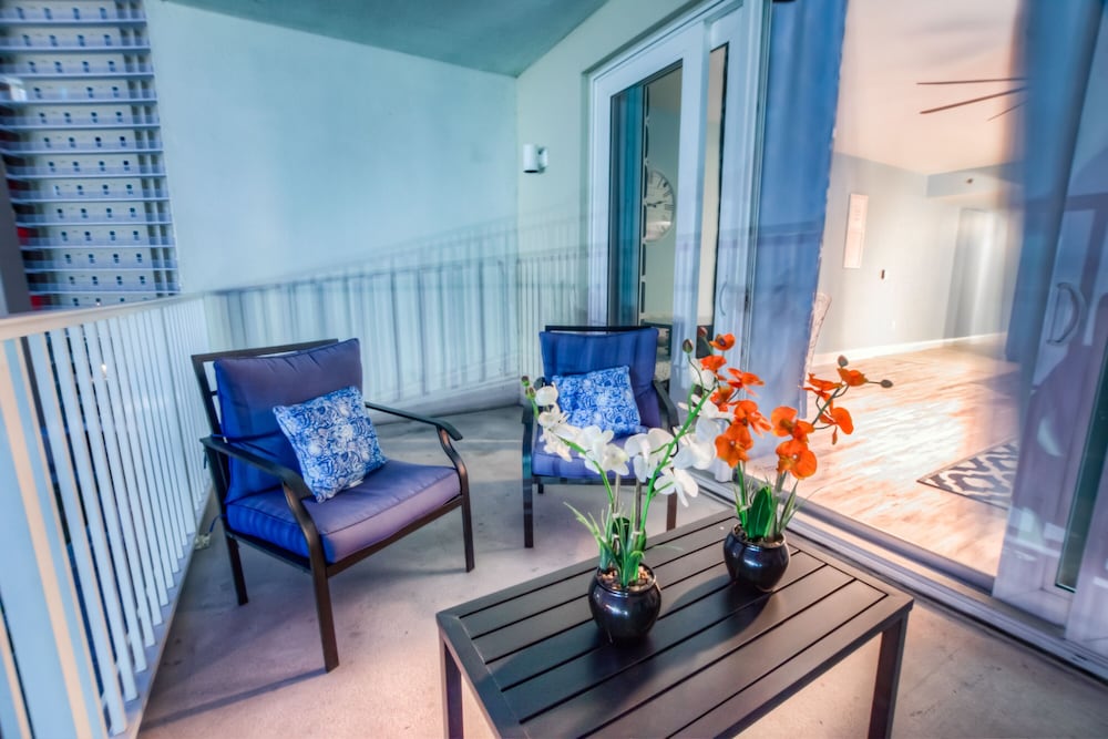 Laketown Wharf Resort by Aneliya's Rentals - photo 679