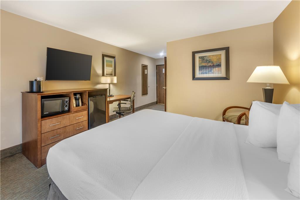 Best Western Plus Atrium Inn - photo 26