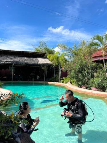 Aojing Diving Resort澳鲸潜水温泉店 in Dauin, Philippines