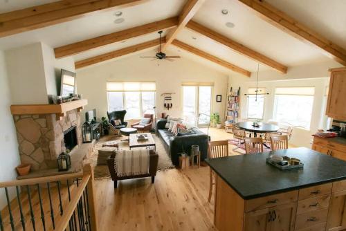 Powder Mountain 5 Bedroom Home Woodfired Sauna — 4-Star Luxury Hotel in Eden, United States