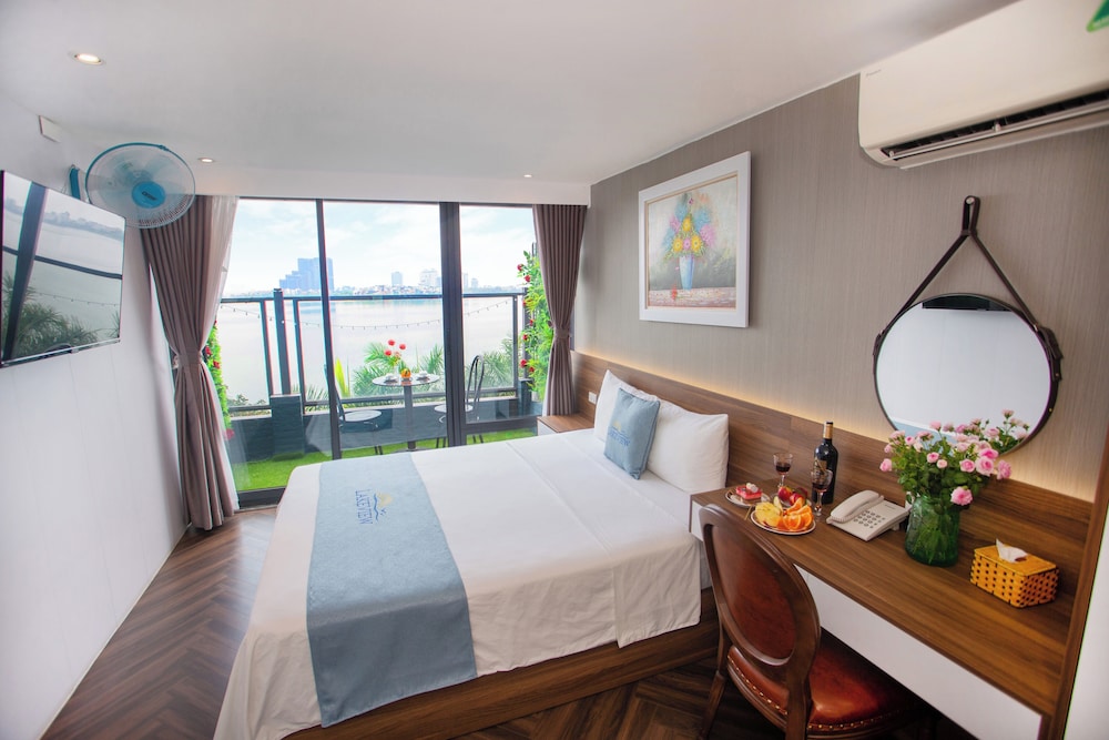 Lake View Hotel - last minute hotel in Hanoi