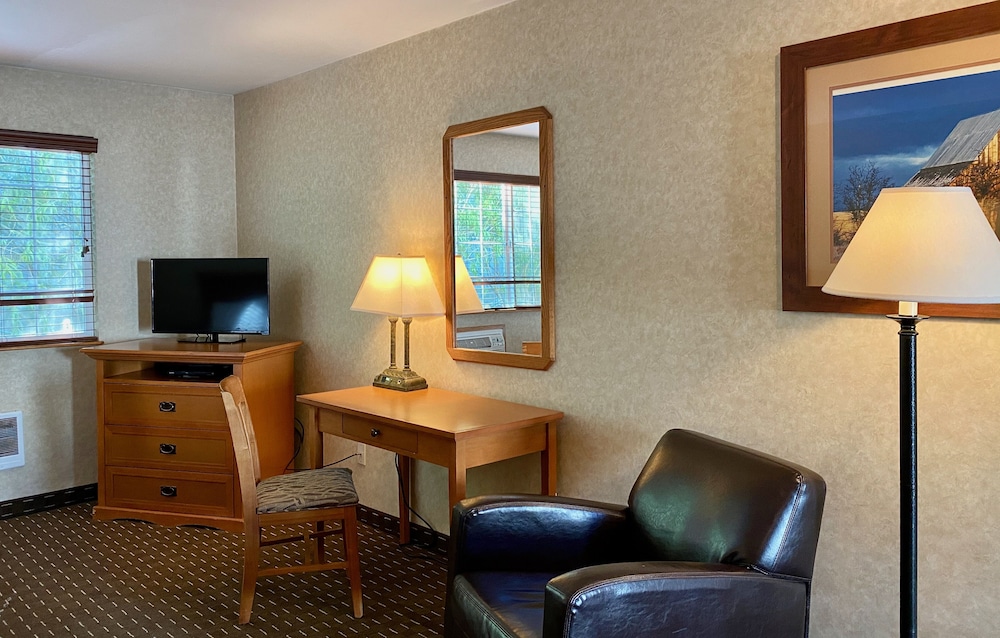 Cousins Country Inn - photo 6