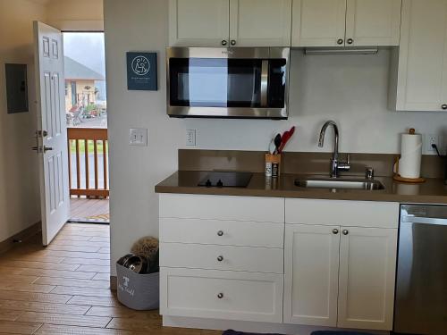 Moonstone Beach Motel - photo 96