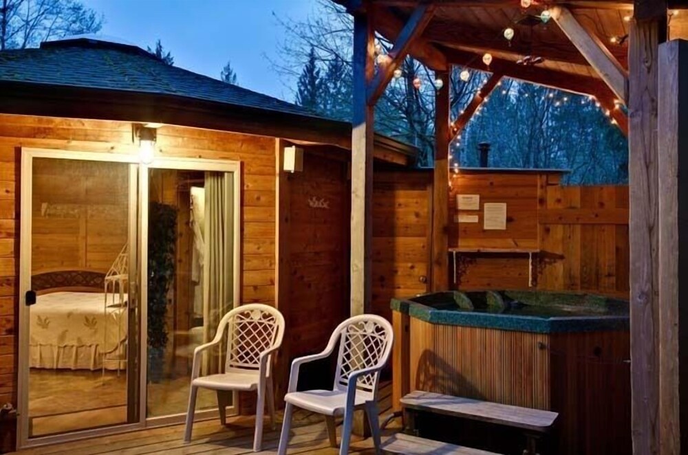 Stormking Hotel at Mt. Rainier - photo 13
