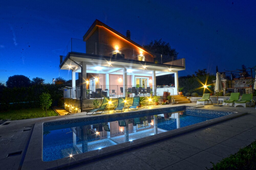 Villa Margherita — 4-Star Luxury Hotel in Kanfanar, Croatia