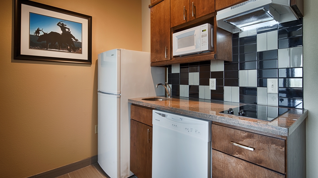 Best Western Plus Fort Stockton Hotel - photo 16