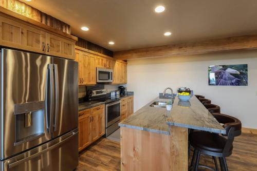 Townhome next to Clubhouse in Exclusive Eagle Bend The Glacier — Bigfork — photo 5
