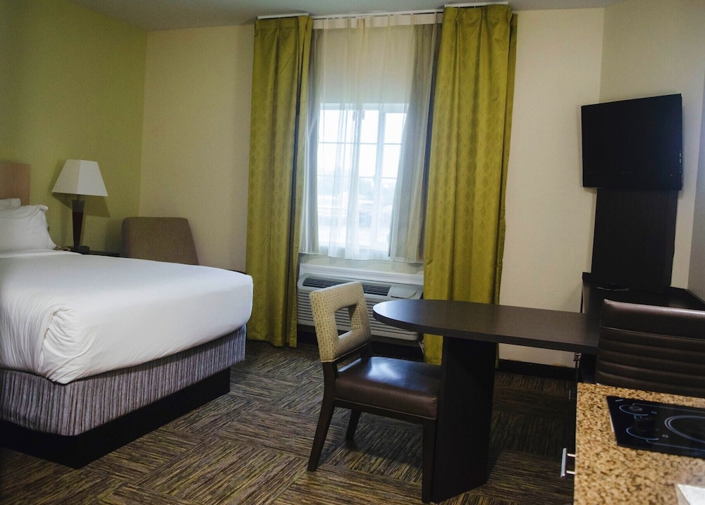 Candlewood Suites Houston Medical Center - photo 18