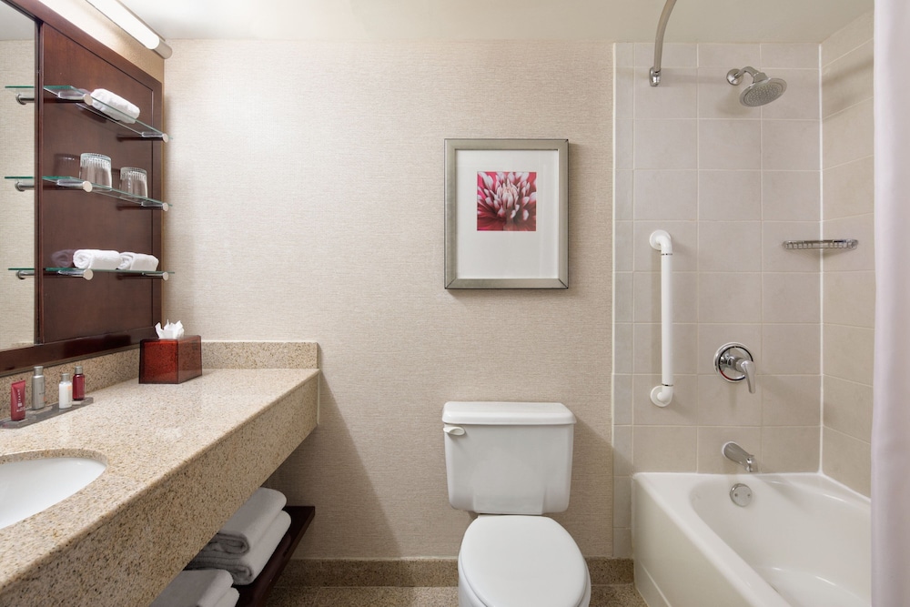 The Lincoln Marriott Cornhusker Hotel - photo 25