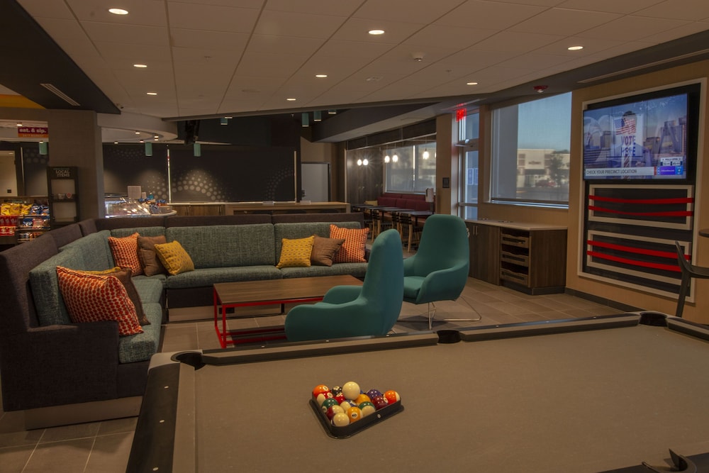 Tru By Hilton Norfolk Airport - photo 6