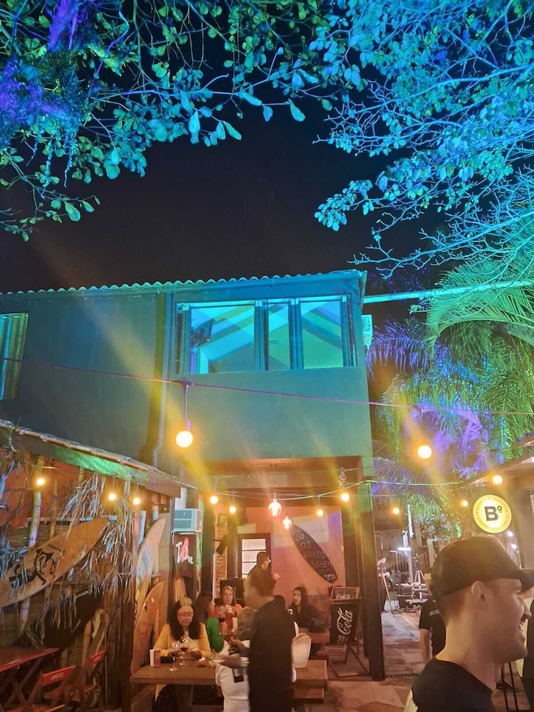 Pousada Praia Do Tombo in Guaruja, Brasil