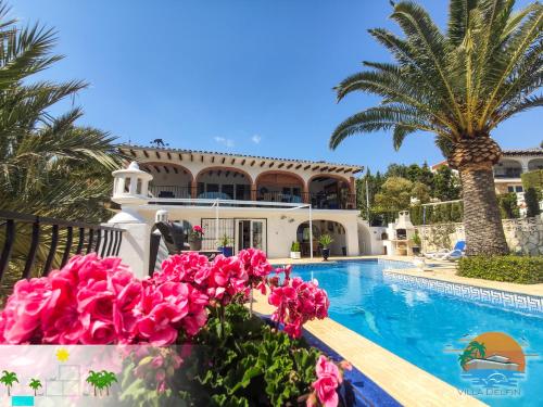 Villa Delfin 3 tolle Apartements für je 4 bis 6 Personen in L Alfàs del Pi — 4-Star Luxury Hotel in L'alfas Del Pi, Spain