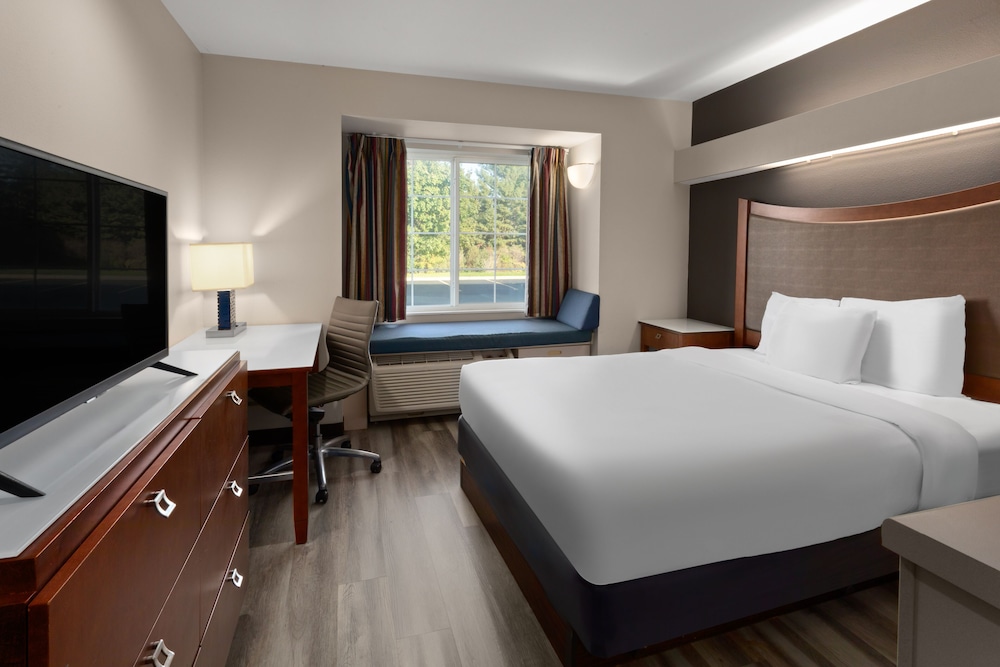 Americas Best Value Inn & Suites Racine - photo 25