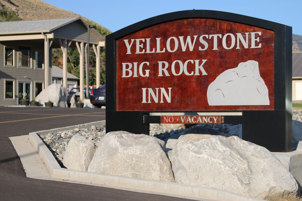 Yellowstone Big Rock Inn - photo 20