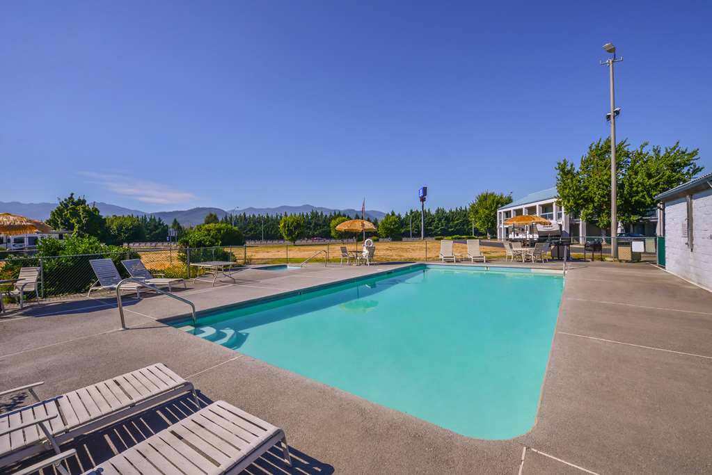 Americas Best Value Inn Phoenix Medford - photo 22