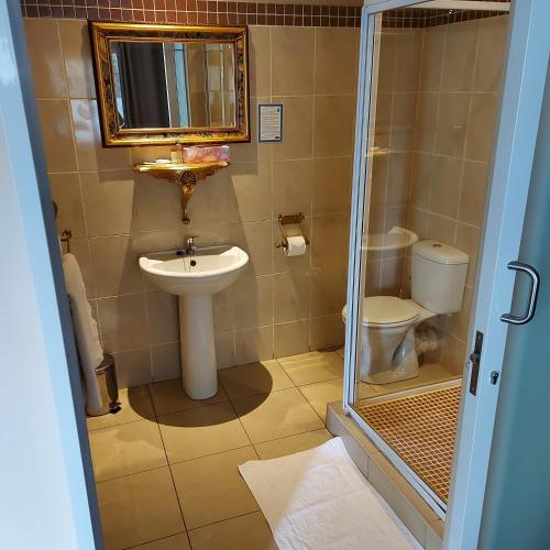 Villa Brocant Guest house — 4-Star Luxury Hotel in Vryburg, South Africa