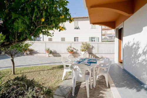 GuestHost La Serena di Bordighera Vintage Flat — 4-Star Luxury Hotel in Bordighera, Italy